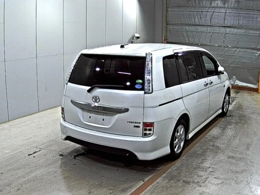 Toyota ISIS PLATANA V BLANC