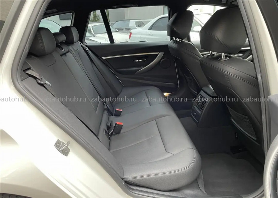 BMW 3 Series 318I TOURING M-SPORT SHADOW