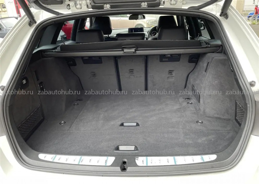 BMW 3 Series 318I TOURING M-SPORT SHADOW