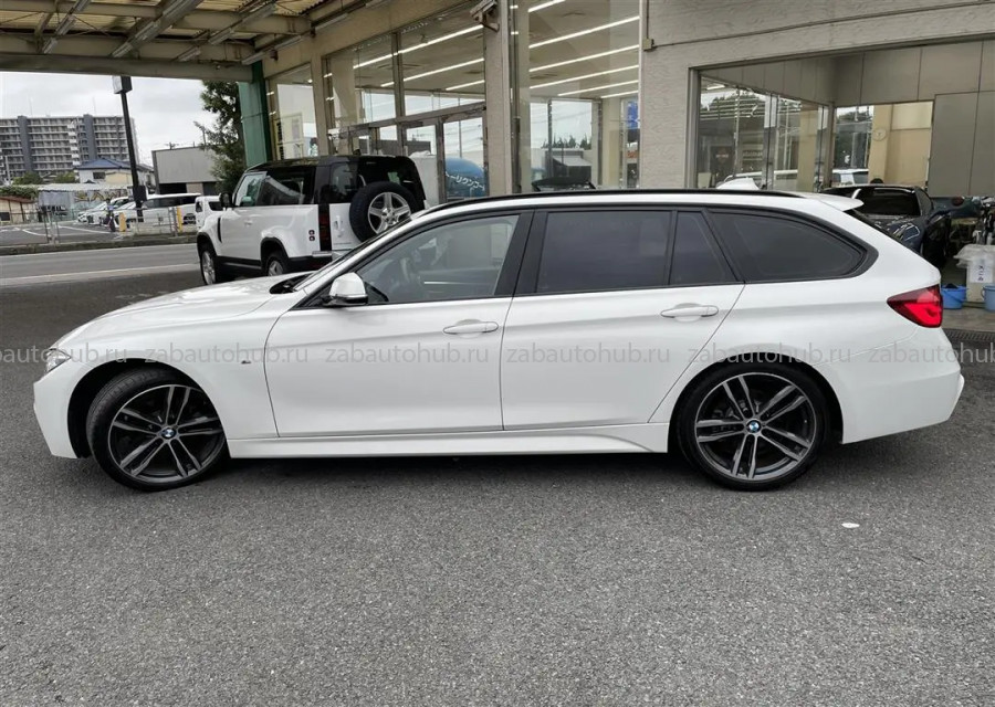 BMW 3 Series 318I TOURING M-SPORT SHADOW
