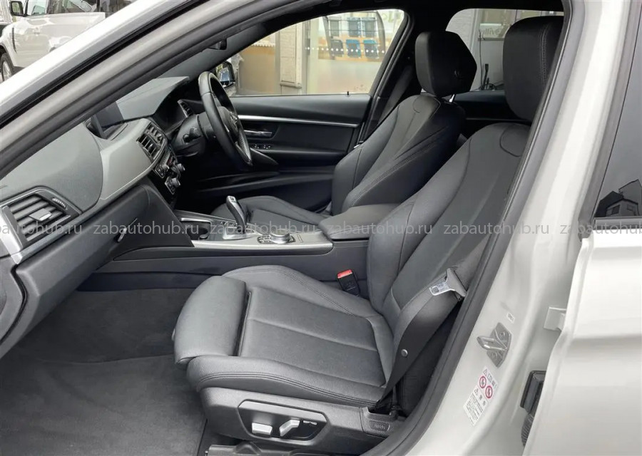 BMW 3 Series 318I TOURING M-SPORT SHADOW