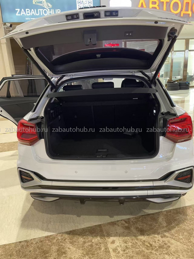 Audi Q2 L