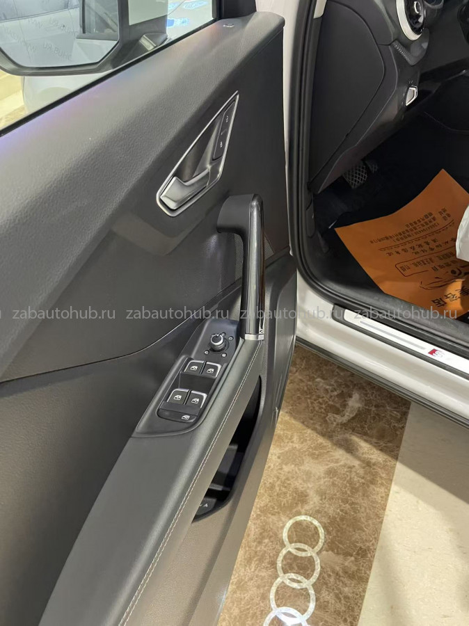 Audi Q2 L